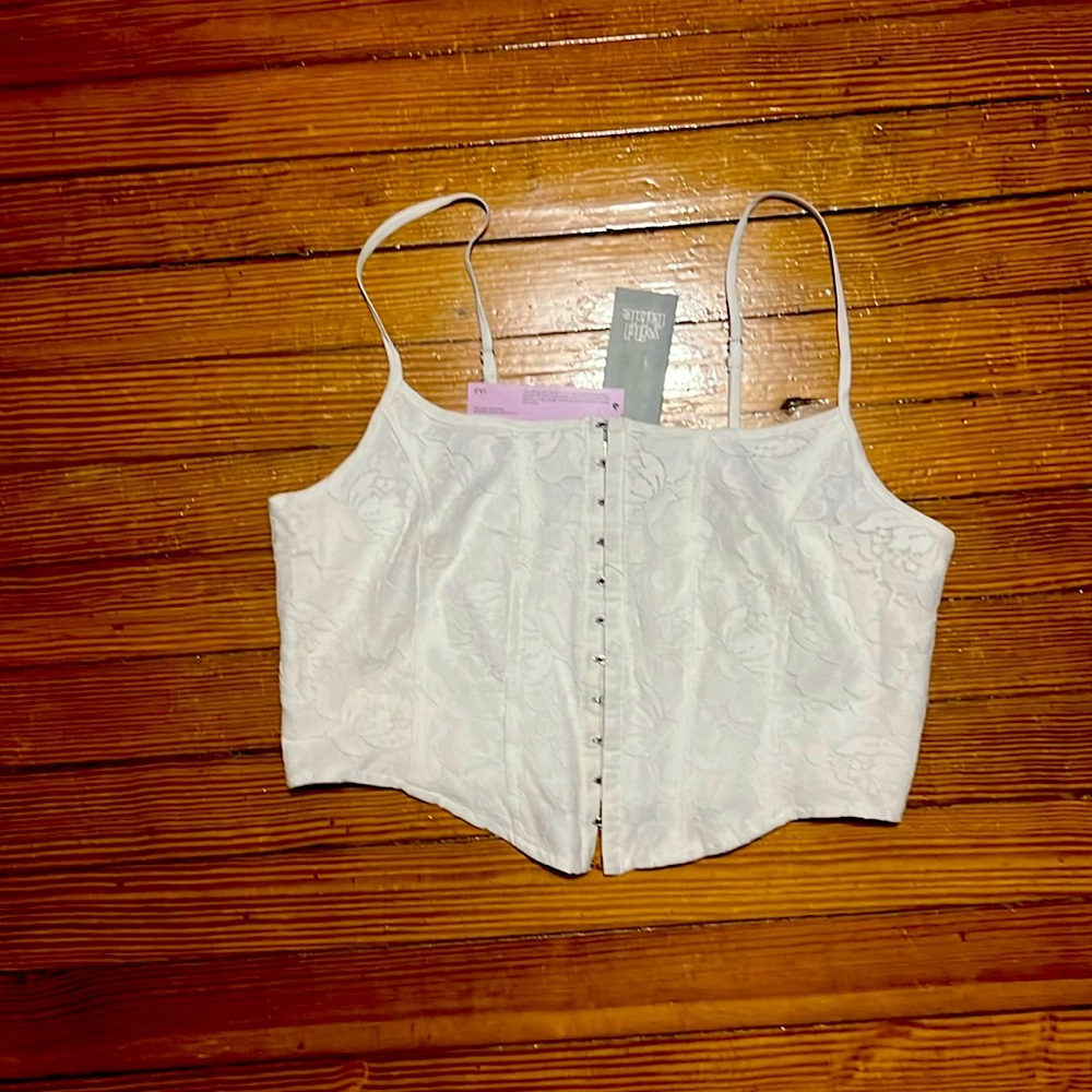 White lace crop tank